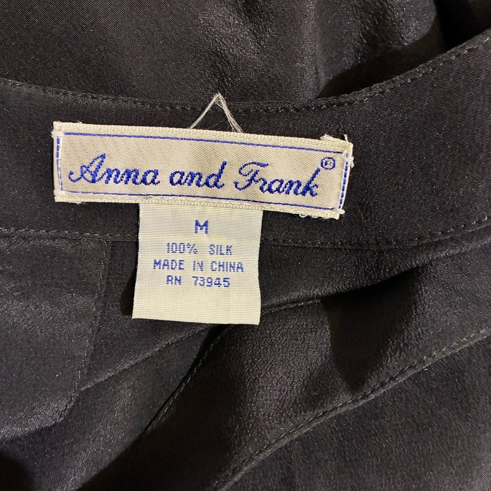 Vintage Anna & Frank 100% Silk Black Blouse Top Classic Minimalist Medium Basics - Picture 2 of 8